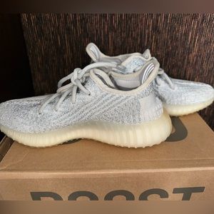 Yeezy Reflective Cloud Whites Size 5